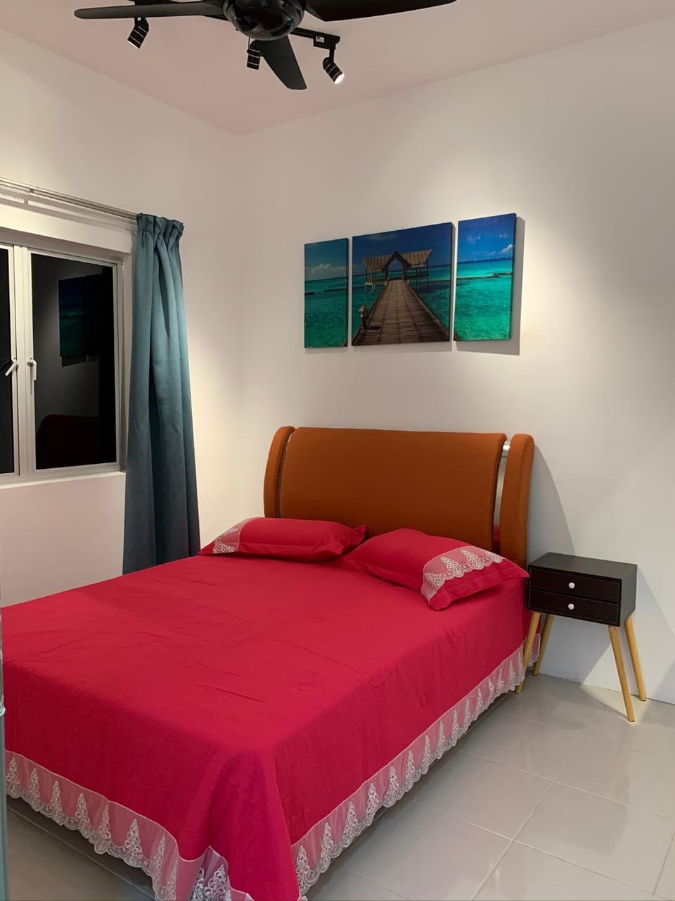 Bed, Photo of the whole room, Bedroom