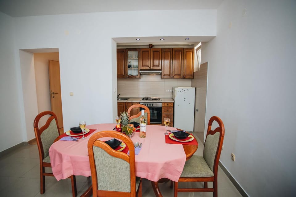 Apartments Mateo Apartment in Brela