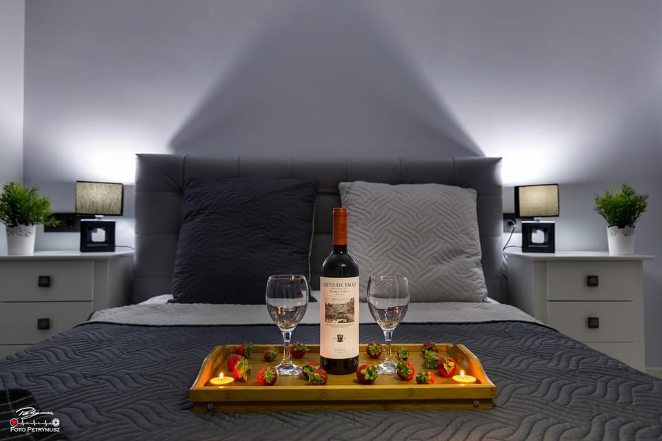 Bed, Alcoholic drinks