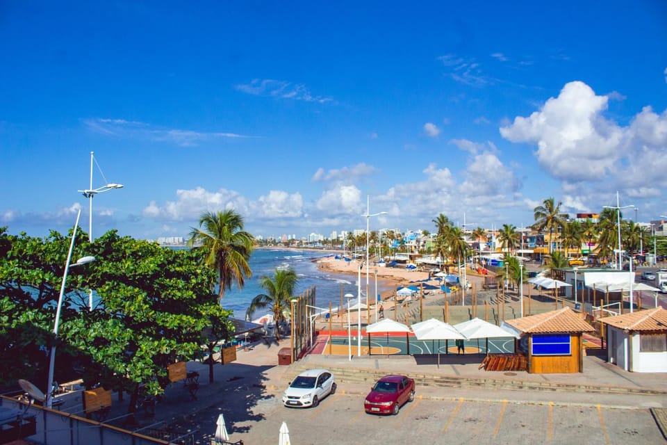 Property building, Day, Neighbourhood, Natural landscape, Bird's eye view, Beach, City view, Lake view, River view, Sea view, Street view, Location, Parking