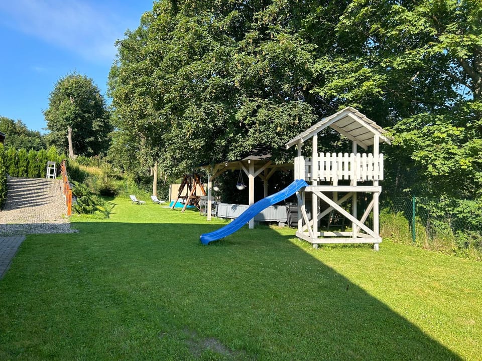 Day, Natural landscape, Children play ground, Garden, Garden view