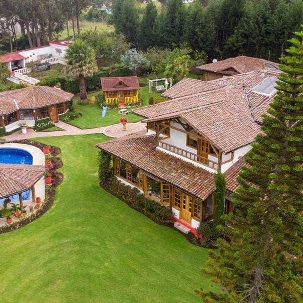 Property building, Garden, Pool view, Swimming pool