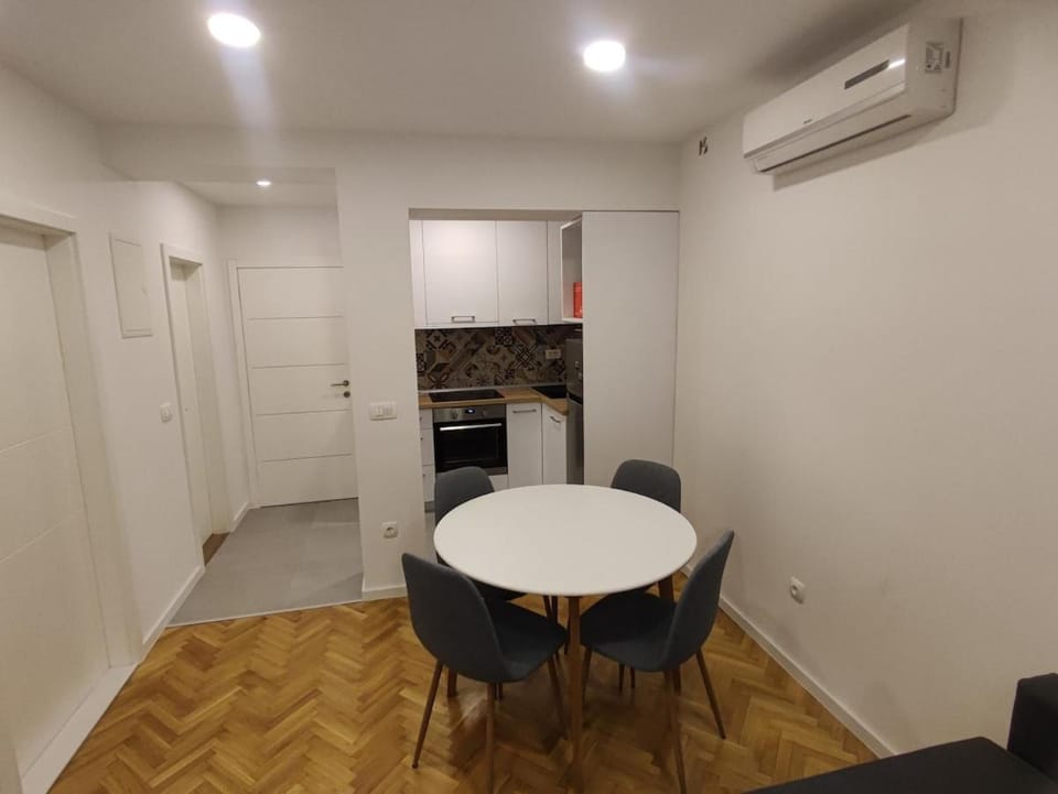 Apartments Šarić Apartment in Makarska