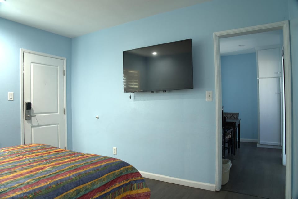 TV and multimedia, Dining area, kitchen
