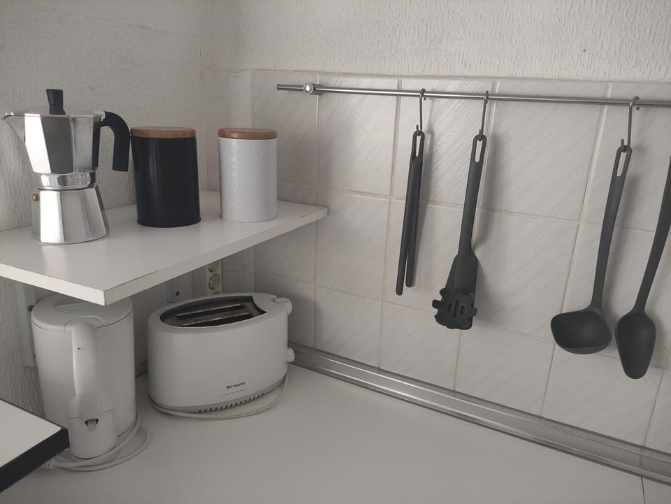 Coffee/tea facilities, Kitchen or kitchenette