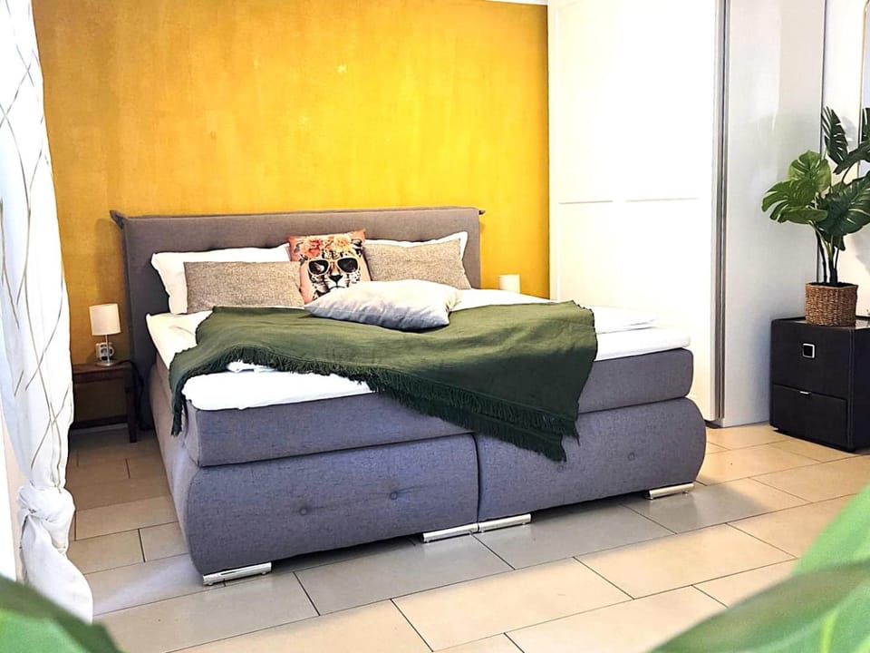 Bed, Bedroom