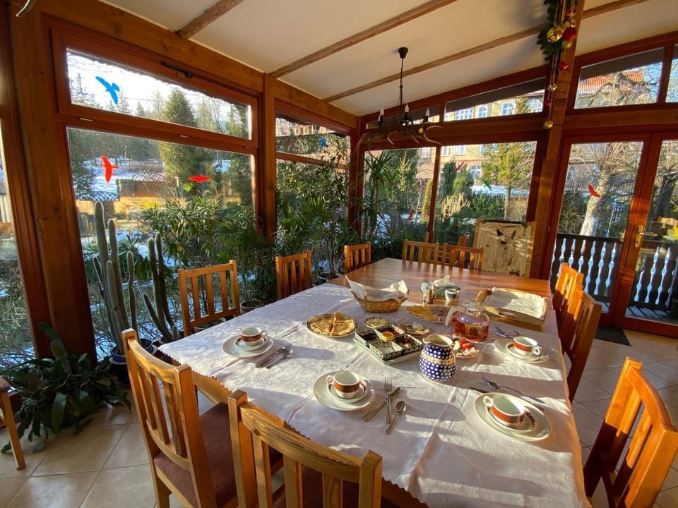 Dining area, Breakfast