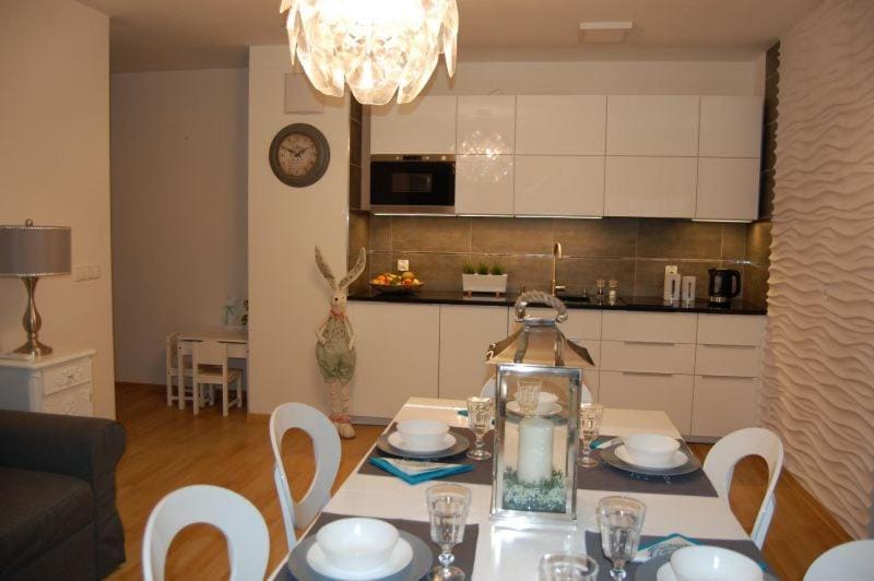 Kitchen or kitchenette, Dining area, pet friendly, stove