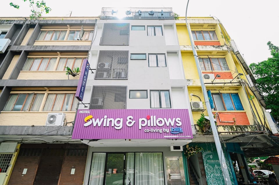 Swing & Pillows - KL Pekeliling Hotel in Federal Territory of Kuala Lumpur
