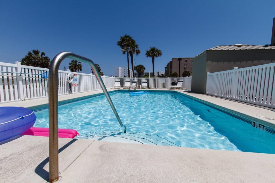 Emerald Twrs West 1004 House in Okaloosa Island