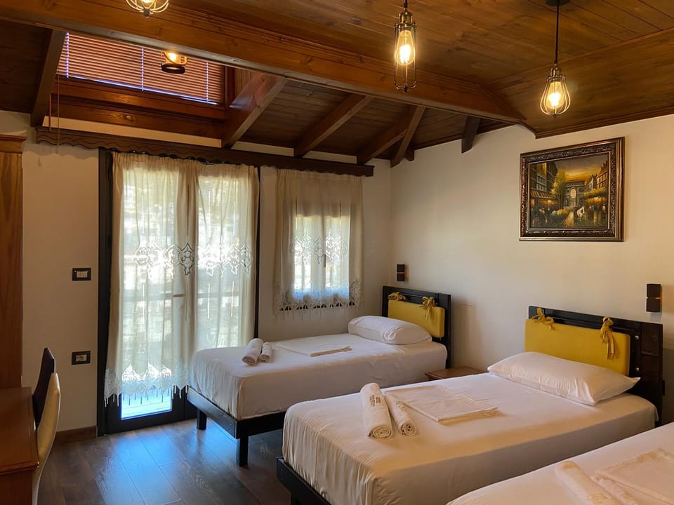 Hotel The First Hotel in Vlorë County, Albania