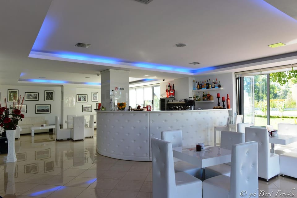 Facade/entrance, Children play ground, Karaoke, Lobby or reception, Lounge or bar, Evening entertainment, Guests, City view, Garden view, Mountain view, Pool view, Street view, Drinks, Alcoholic drinks, Non alcoholic drinks, children, young children, older children, group of guests