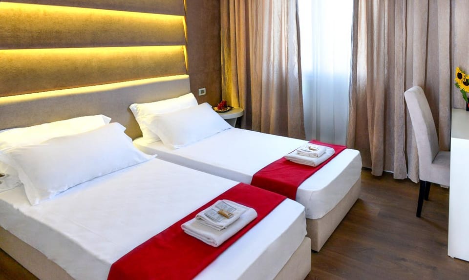 City view, Garden view, Pool view