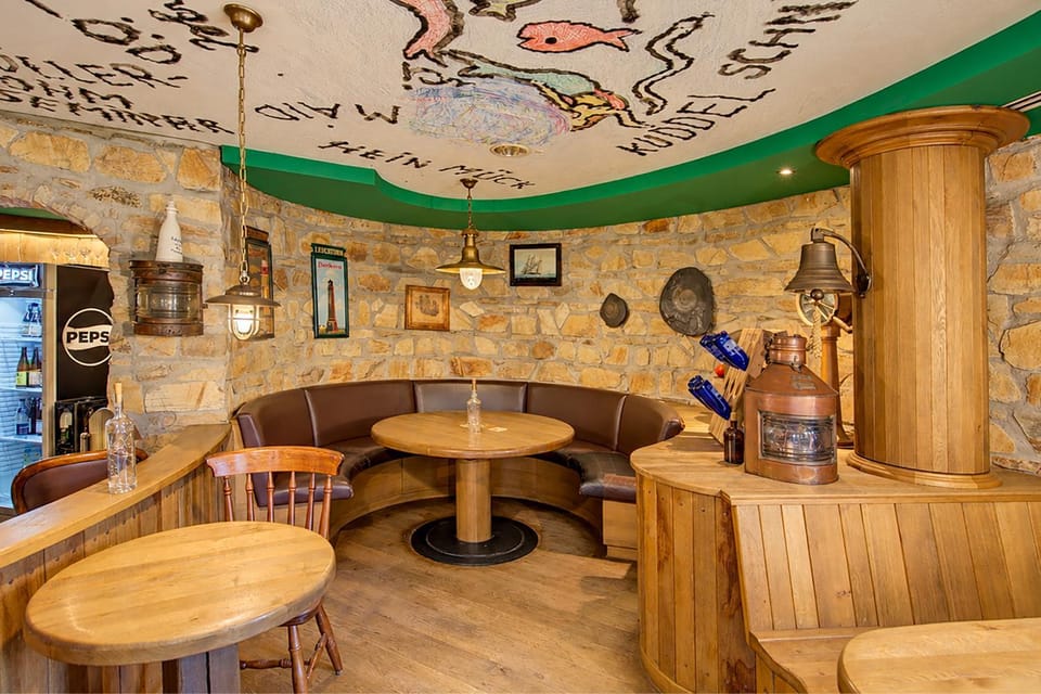 Lounge or bar