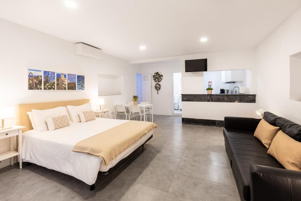 Living room, Bedroom