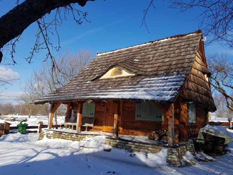 Jabłoniowy Sad Kalwaria Pacławska Chalet in Poland