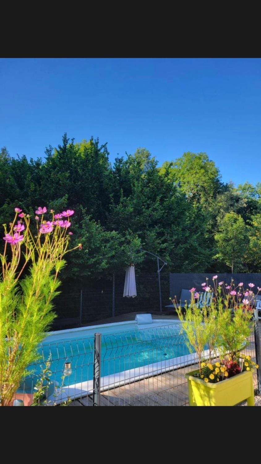Au bord de l eau Bed and Breakfast in Catalonia