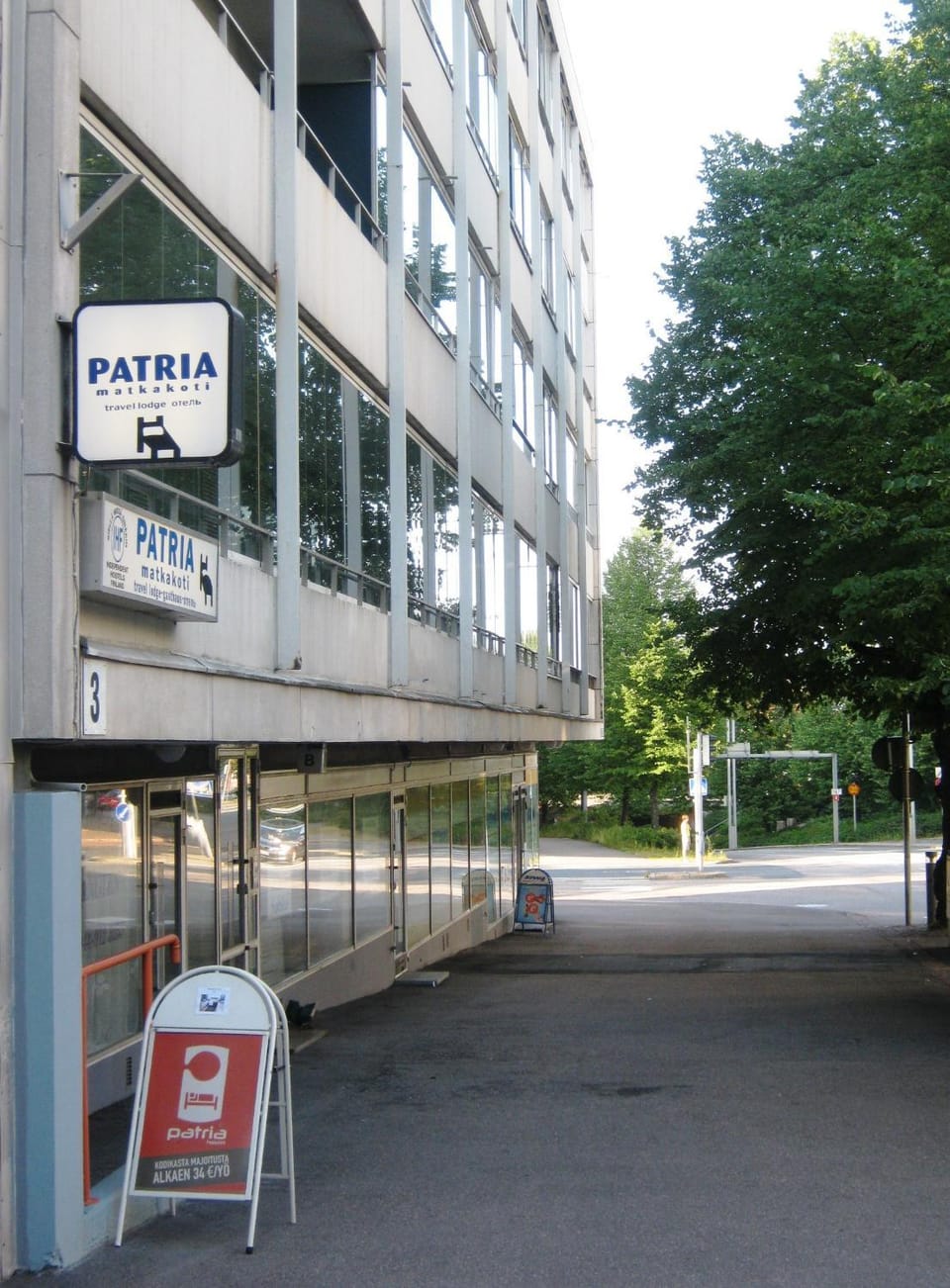 Facade/entrance