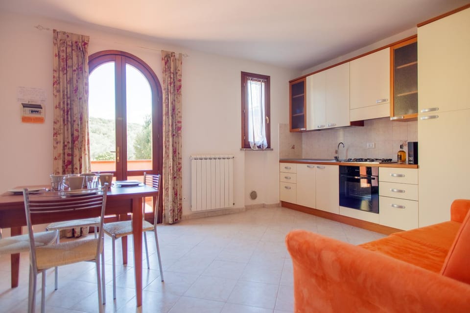 Kitchen or kitchenette, Living room, Dining area
