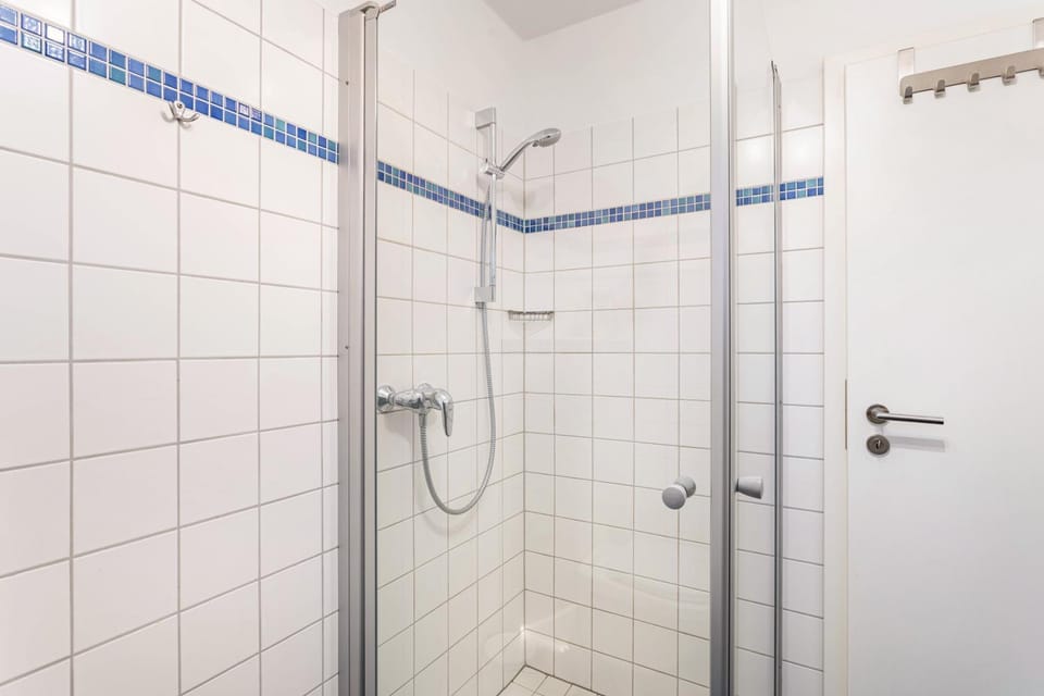 Bathroom, Living room