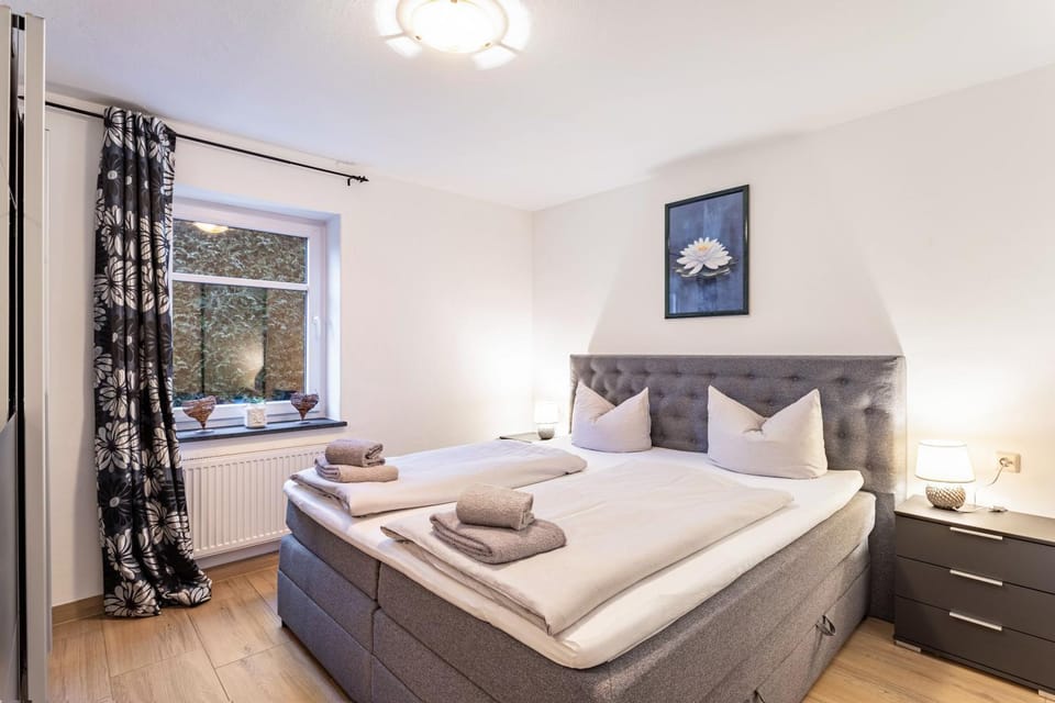 Living room, Bedroom