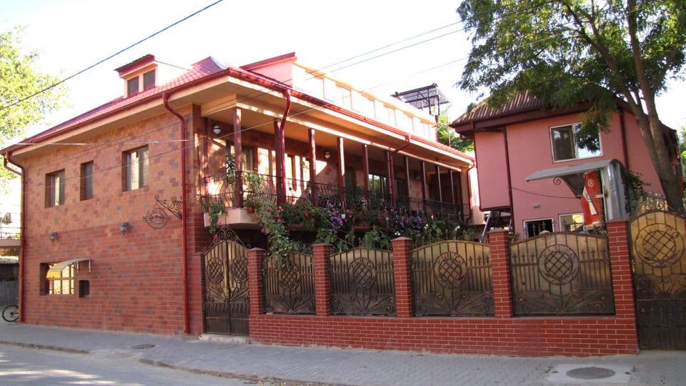 Facade/entrance, Other, On site, Street view