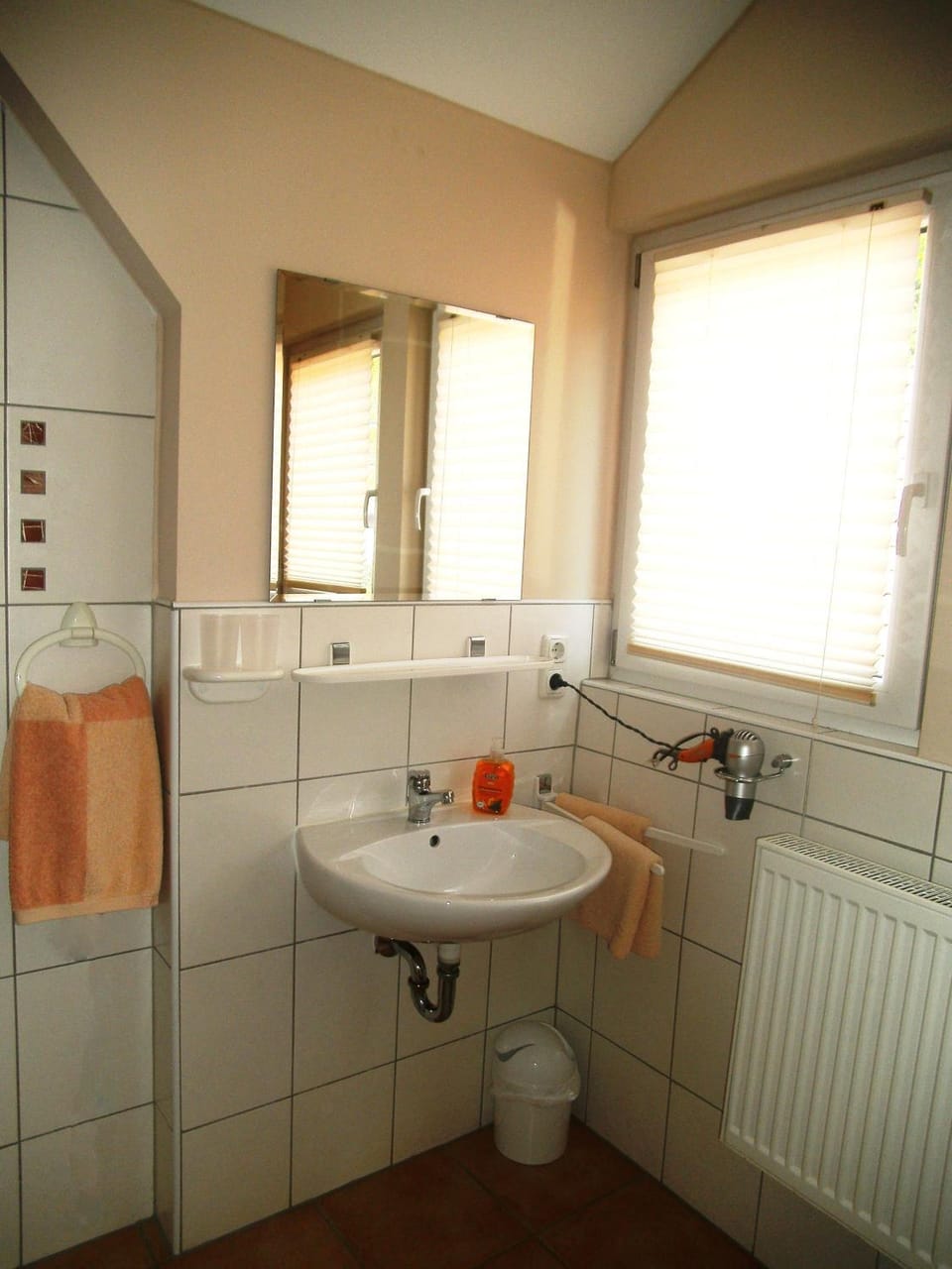 Day, Bathroom