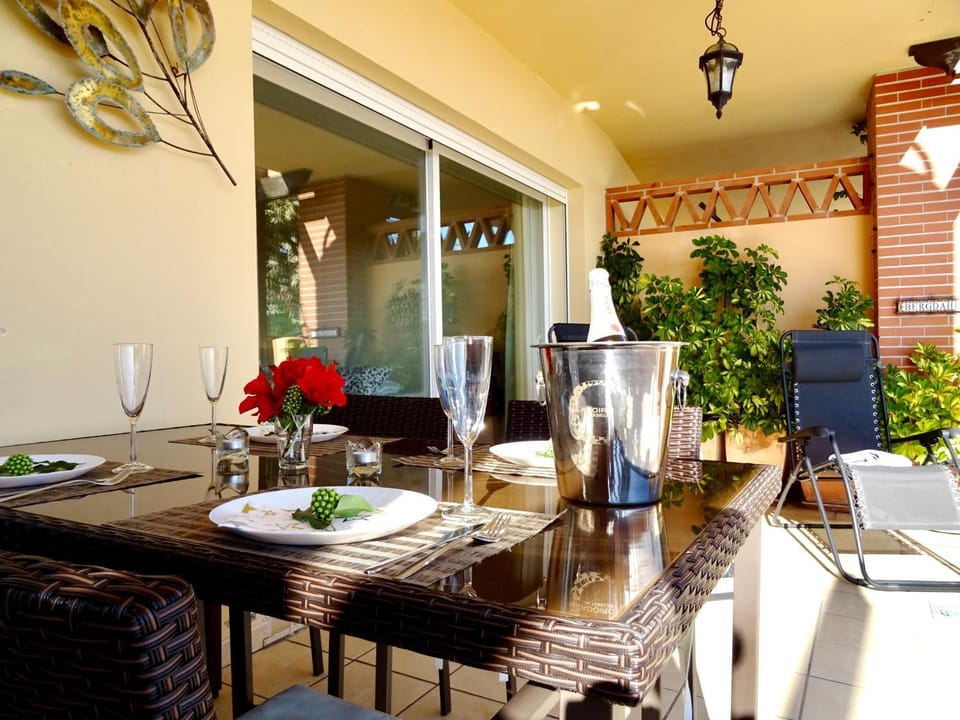 Dining area, Drinks