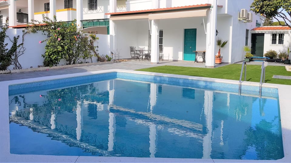 Property building, Patio, Facade/entrance, Off site, Garden, Lobby or reception, Swimming pool