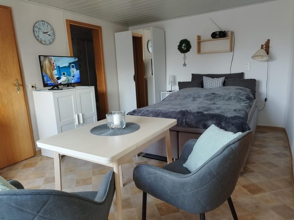 Fewo 3, Box-Bett, Terrasse Extra Zimmer m 1 Bett Apartment in Dahme
