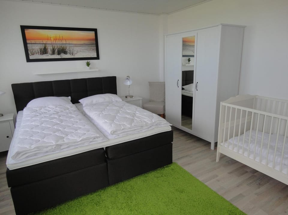 Fewo "Am Deich", Glasfaser, Terrasse, eig Garten, 50m z Strand, Fahrradgarage, Parkplatz Apartment in Dahme