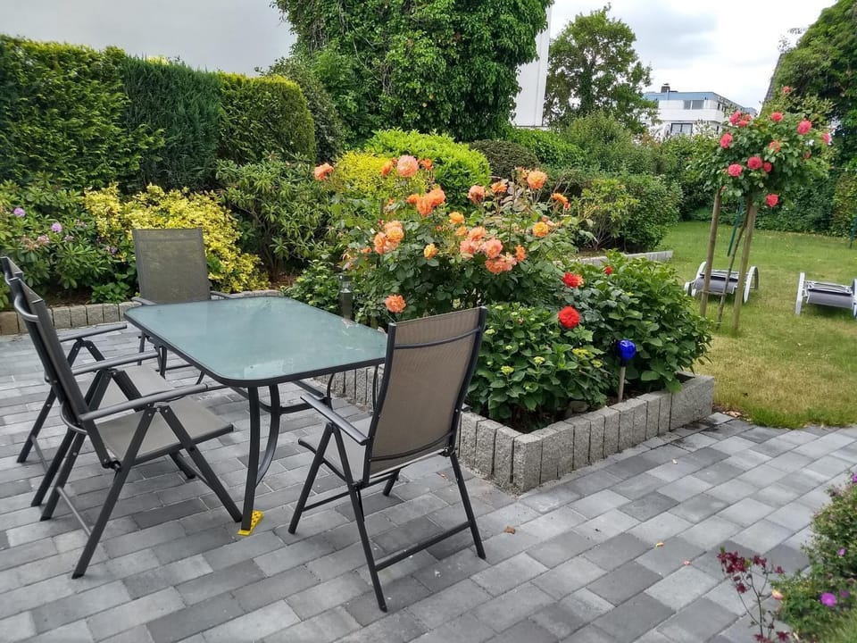 Fewo "Am Deich", Glasfaser, Terrasse, eig Garten, 50m z Strand, Fahrradgarage, Parkplatz Apartment in Dahme