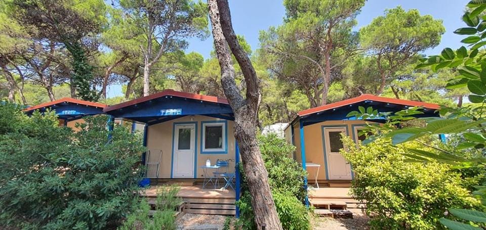 Mobile home - Fish huts and Orange huts with shared bathroom Apartment in Premantura