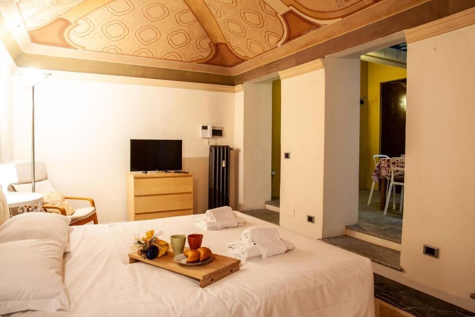 Cozy, quiet & terrace, Fashion District, Wi-fi Apartment in Milan