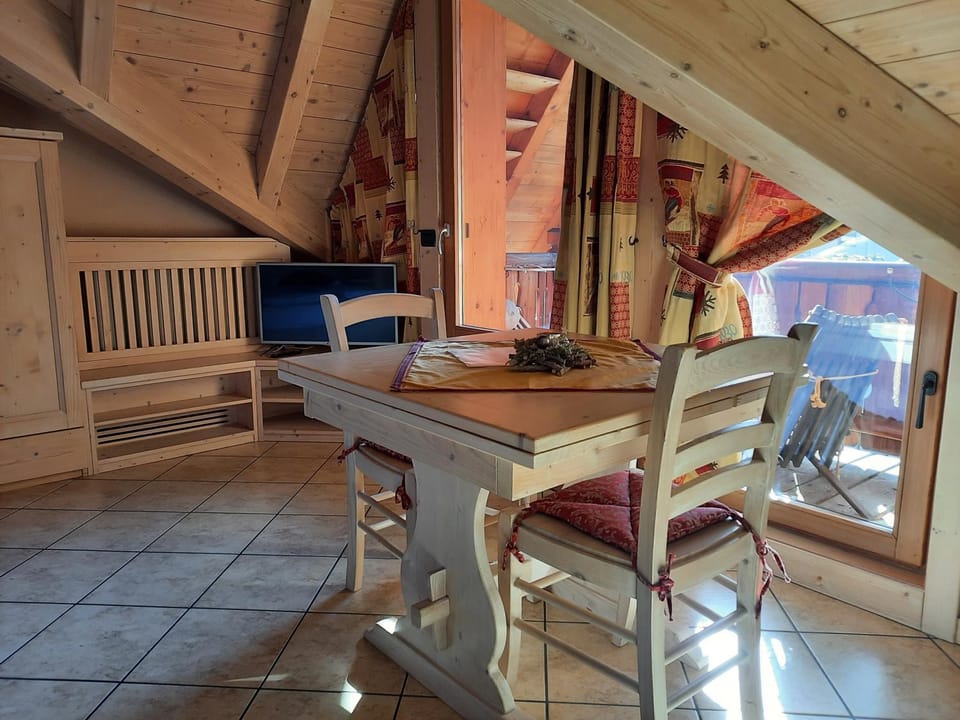 Living room, kitchen