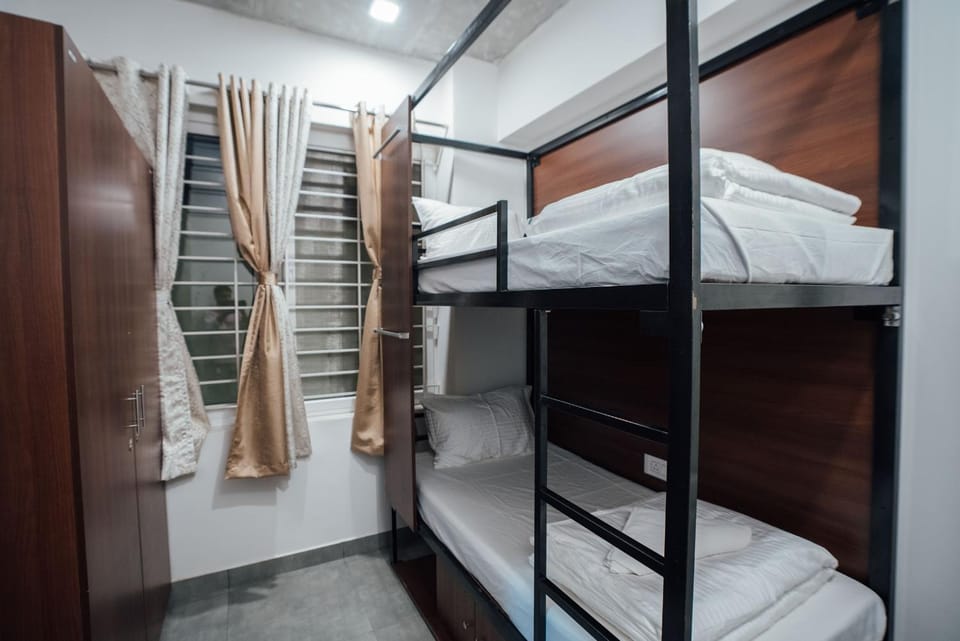 Bedroom, bunk bed, wardrobe