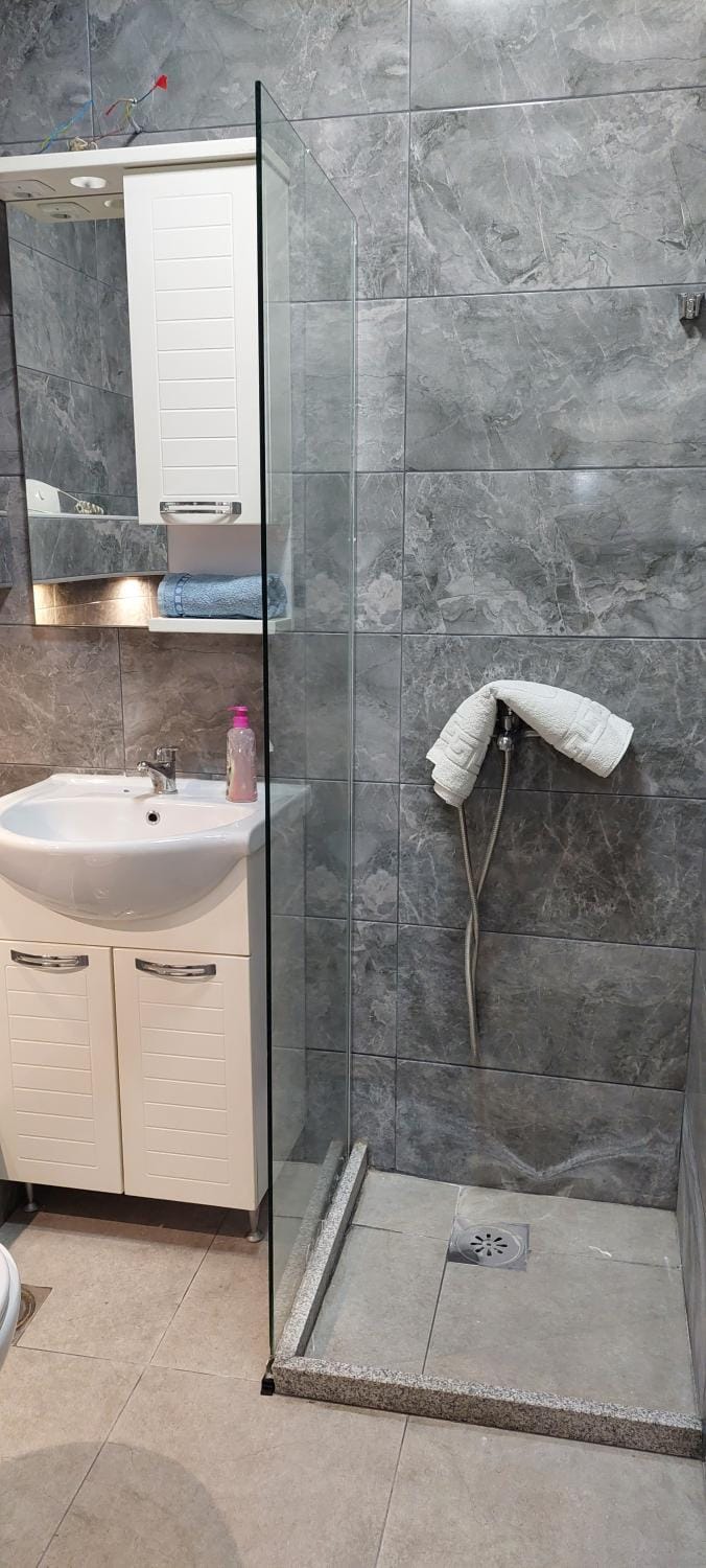 Shower, Bathroom