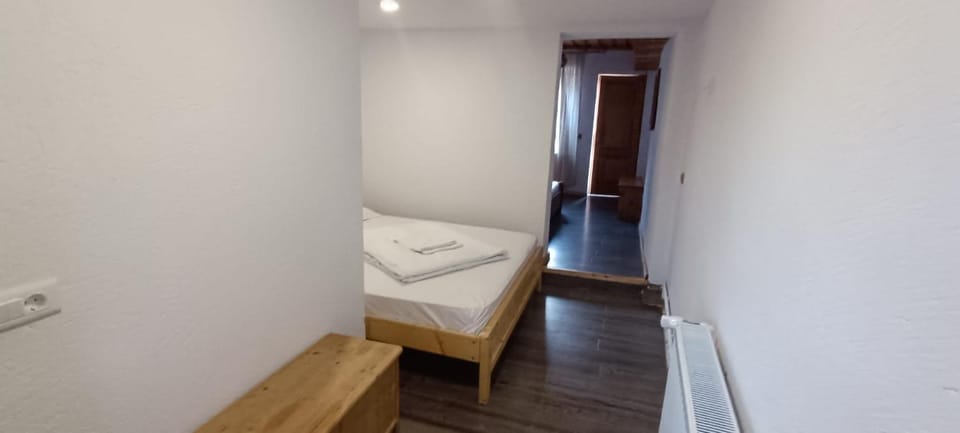 Cabana Groapa Seaca Bed and Breakfast in Romania