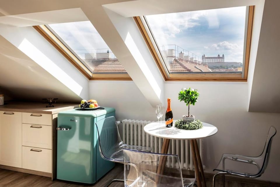 Queen Flat in Old Town with Castle view Apartment in Bratislava