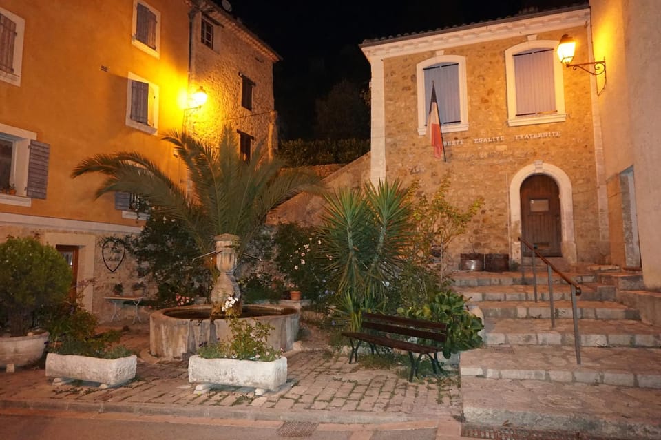 Nearby landmark