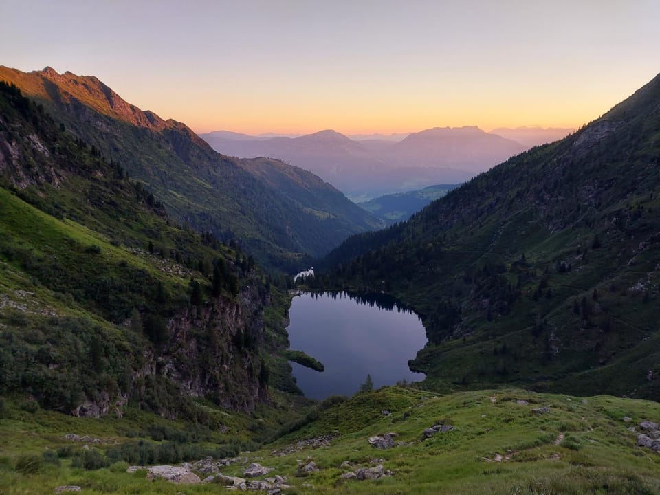 Day, Natural landscape, Lake view, Mountain view