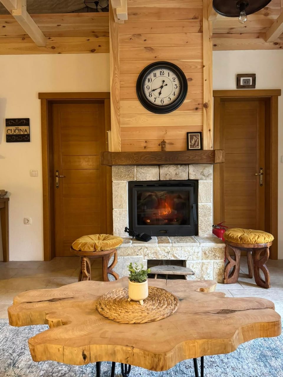 Living room, fireplace