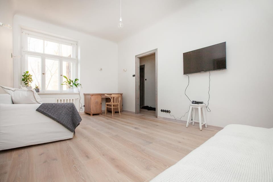 Living room, Photo of the whole room