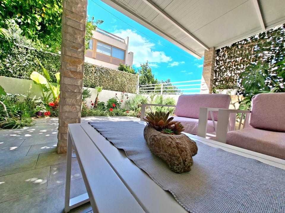 Apartment TIKI with a large terrace Apartment in Split