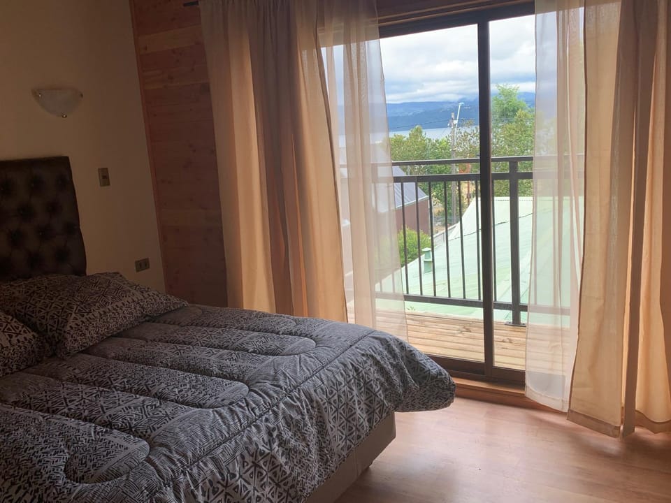 Property building, Balcony/Terrace, Photo of the whole room, Bedroom, Lake view