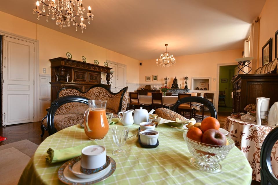 Coffee/tea facilities, Living room