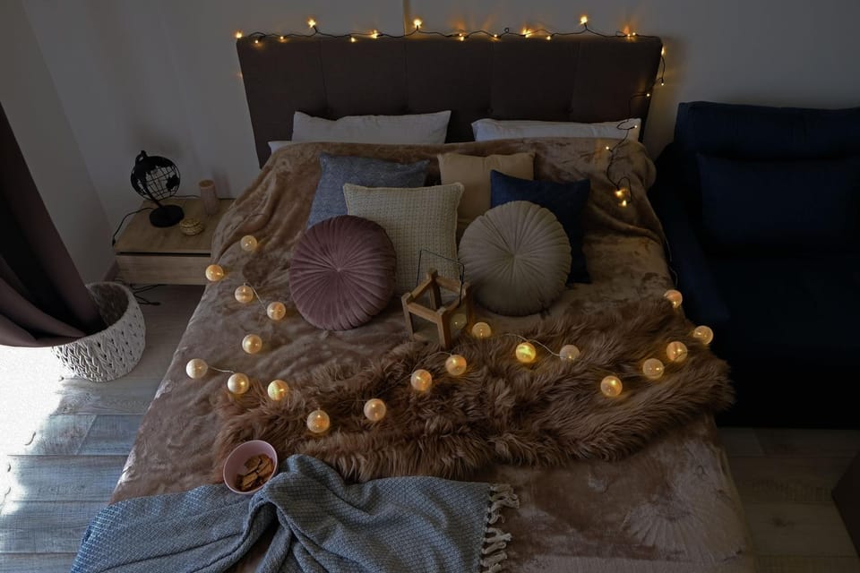 Bed, Bedroom