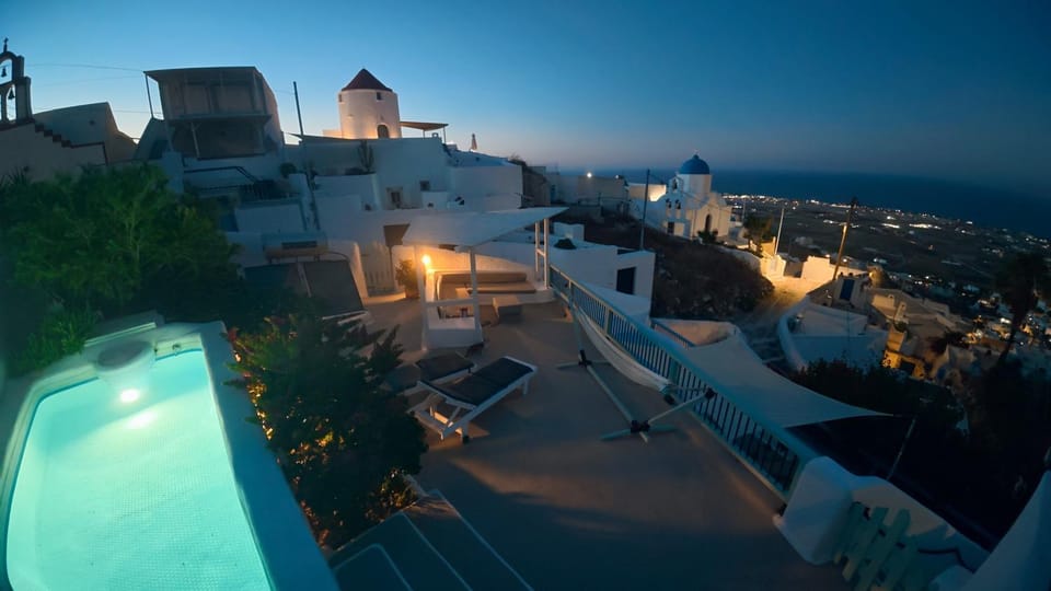 Property building, View (from property/room), Landmark view, Swimming pool, sunbed