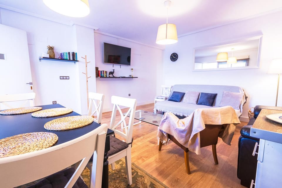Communal lounge/ TV room, Living room, Meeting/conference room