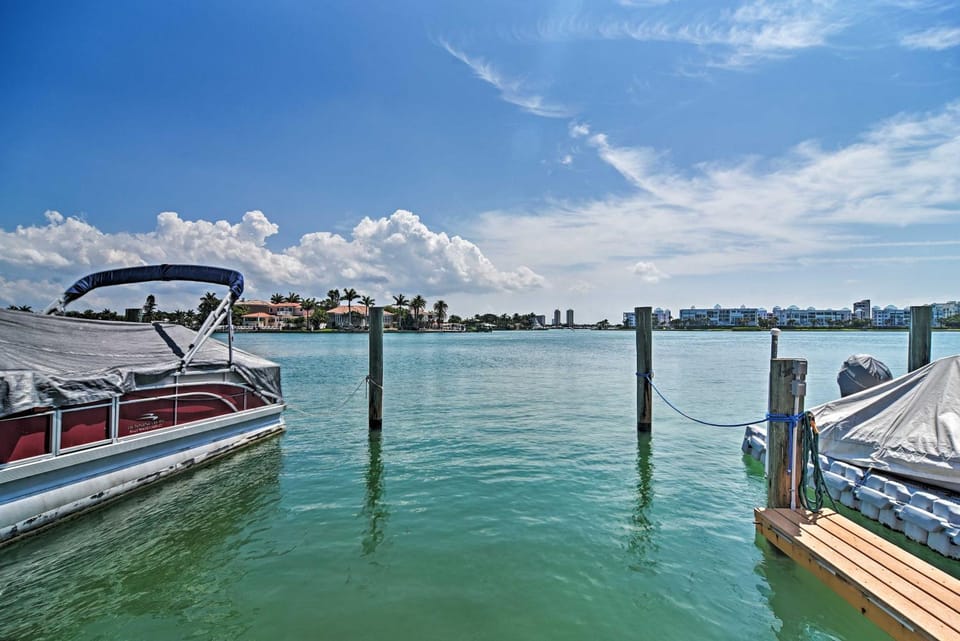 < 2 Mi to Coast: St Pete Beach Gem w/ Pool Access House in Sunset Beach